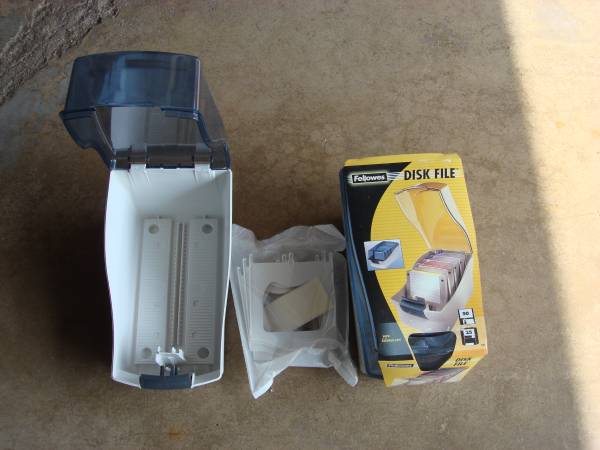 FELLOWS DISC  FILE CASES 1