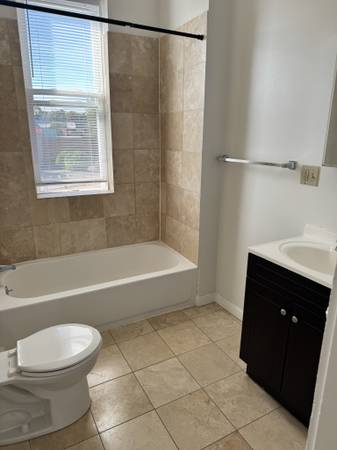 $2,200 Allston Studio | Commonwealth Ave (Allston)64316503505154122
