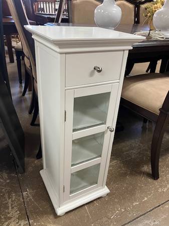 White Cabinet with Drawer 65917 1