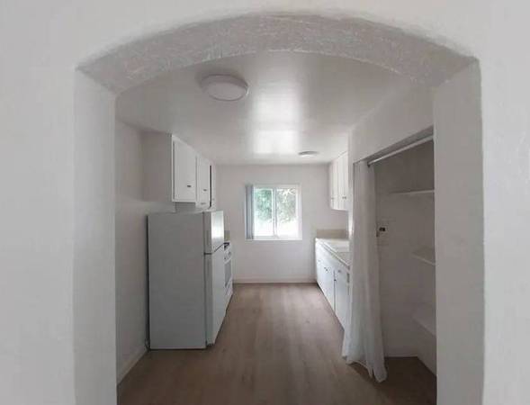 $1,150 / 2br - 611ft2 - Thoughtfully designed for comfort and convenience living space in (South Gate, CA)64035740060803120