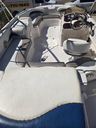 2006 Tahoe deckboat 1