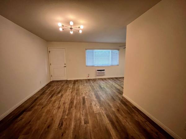 $1,799 / 1br - 0561ft2 - West LA Apartment Available. (Los Angeles)63869887995139120