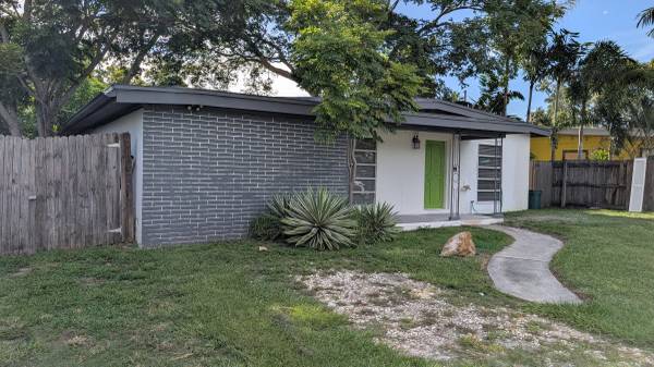 $2,400 / 4br - 1350ft2 - Clearwater - 4/2 House for Rent, (Hercules Ave. & Union)63976136999682123