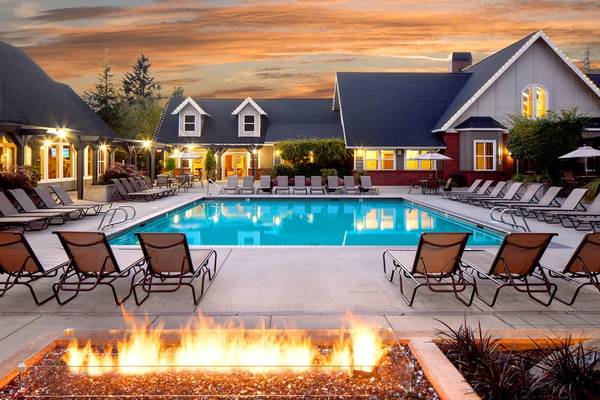 $2,224 / 3br - 1368ft2 - Forest views & amazing amenities, call today for great rates! (10600 SW Taylor St, Portland, OR)63914740742659121