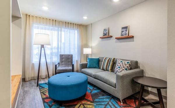 $299 / 1br - Seguro, limpio y conveniente. Sin depósito (8301 Bash St, Indianapolis, IN)63856988408961123