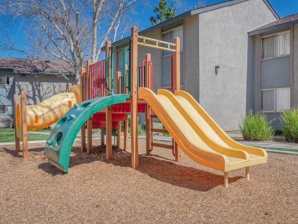 Rare Availability 🚨 Laurel 3 Bedroom Apartments Ready for Move-In! 1