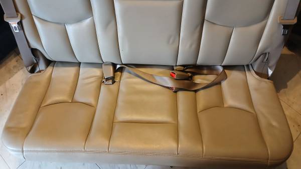 3rd roll back seat off a 2005 yokon , fit many others 1