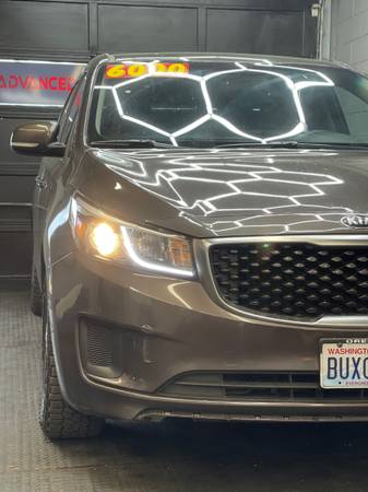 2016 Kia Sedona // Título Limpio, Espacioso, Bien Mantenido! - $5,500 (Advanced Premier Auto LLC)63616172759809121