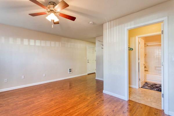 $1,920 / 380ft2 - Ground Level Studio with Enclosed Patio & Carport! (concord / pleasant hill / martinez)63873332747393122