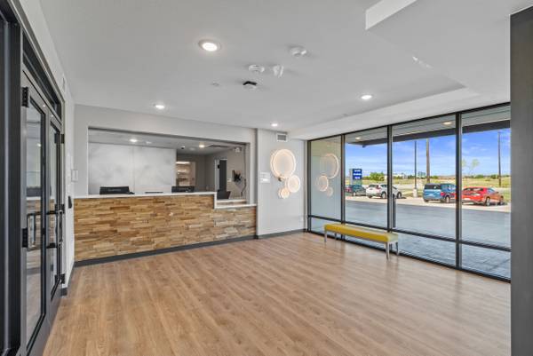 $399 / 1br - Accessible Front Desk, Free Parking, 1/bd 1/ba (3333 E George W Bush Highway, Plano, TX)63796304722689123