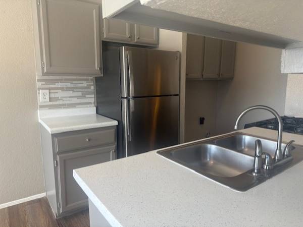 $1 / 1br - 👻 SCARED OF HIGH RENT? – WE SLASHED IT + ONW MONTH CREDIT (Trevino Place on 10891 Edgemere)63971559690371123