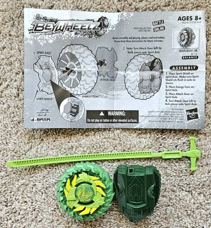 BeyWheelz River Beast Gil W03 2012, includes Instructions 1