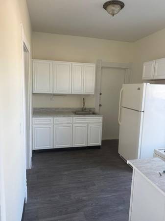 $1400.00 / 3br - 974ft2 - Great 3 bed apartment next to St. Joseph's63982835713027122