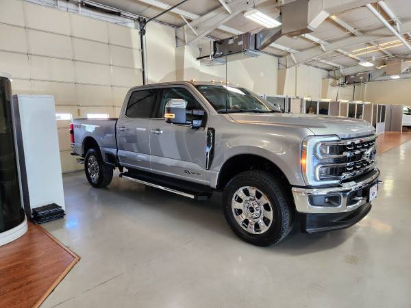 Camioneta Ford F250 Super Duty 6.7L diésel 2023 - $75,000 (Mount Washington)63621807605891122