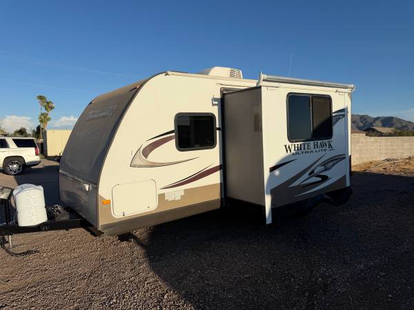 2015 White hawk Ultra light 1