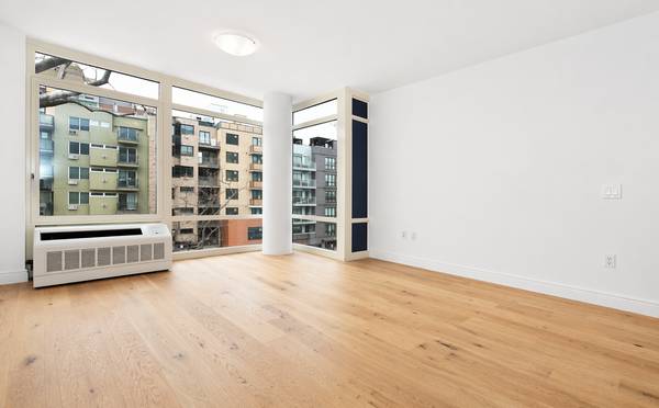 🔥🔑Bright Studio with Floor-to-Ceiling Windows & Laundry On Site🔥🔑 1