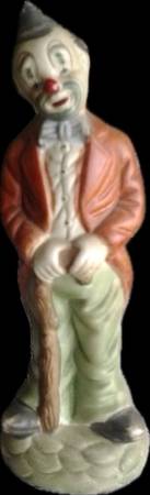 Porcelain clown statue 1