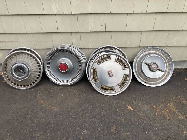 Vintage Hubcaps 1