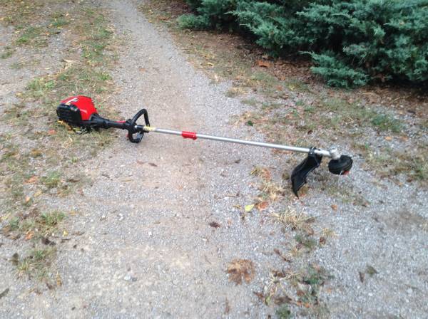 Clean Troy-Bilt 4-Cycle NO gas mixing required, TB685EC Weed Trimmer 1