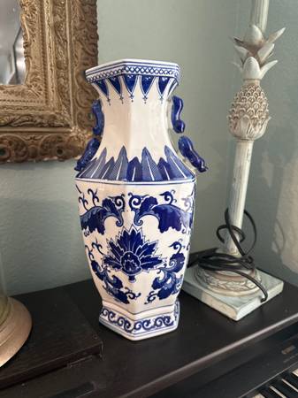 Blue white Porcelain Vase China 1