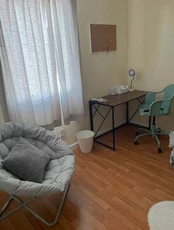 $1,500 Sunny private berkeley bedroom (emeryville)63667995185155122
