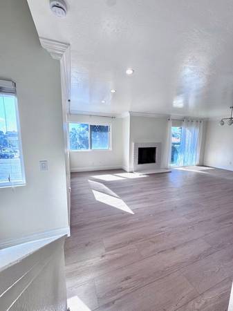 $3,125 / 2br - 1257ft2 - Hermoso adosado con garaje incluido (Chula Vista)63865702280067122