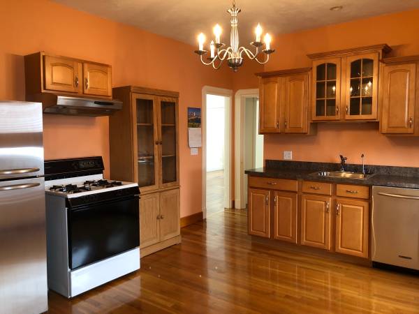 $2,300 / 1br - Apartamento de una habitación en alquiler disponible el 1/10 en Teele Sq/área de Tufts (Somerville)63856229525123124