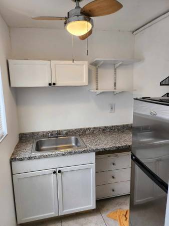 $1,000 / 1br - Estudio amplio todo incluido muy centrico para 2 adultos (Cerca del aeropuerto de Miami y Magic Casino)64049281513859120