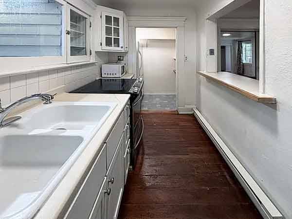 $850 / 3br - *This inviting 3 bedroom, 1.5 bath home located in the heart of Eugene (Eugene, OR)63977276147971122
