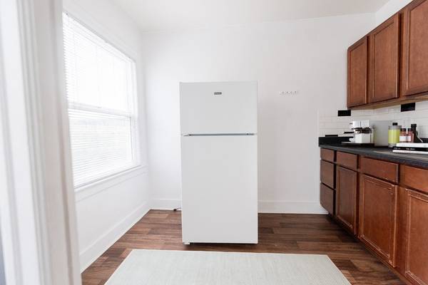 $1,350 / 359ft2 - Marble Flooring in Bathroom, In Seattle, Studio/1B (2619 5th Avenue, Seattle, WA)63850642798595124