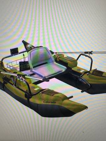 Colorado Pontoon boat 1