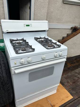 Gas oven, everything works 1