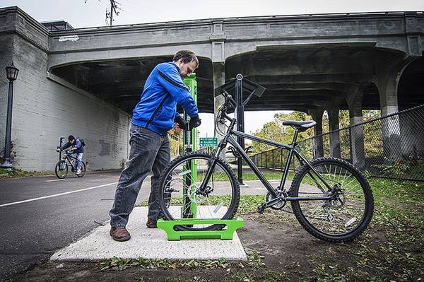 Join a Community Bike Path Maintenance 1