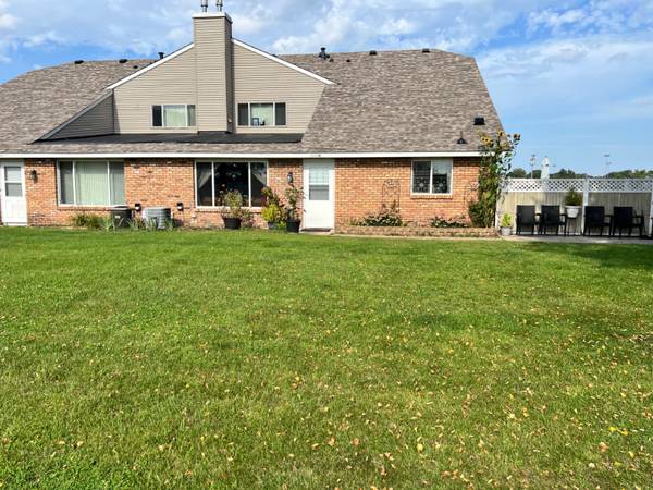 $1800.00 / 2br - 1550ft2 - Townhome Overlooking Hayes Park63797856633345121