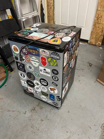 Mini Fridge 1