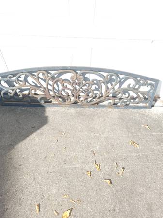 Heavy Metal Large Scrolled fence Decoration 1