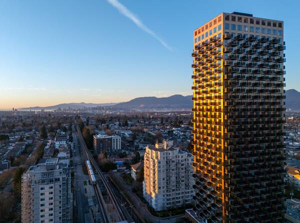 Convenient in-suite laundry, 2/bd, in Vancouver BC 1