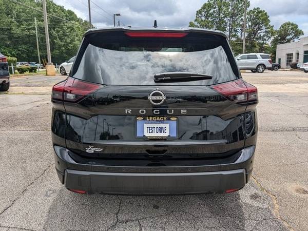 2025 *Nissan* *Rogue* *FWD SV* - $27,438 (Legacy Ford)63620197468547124