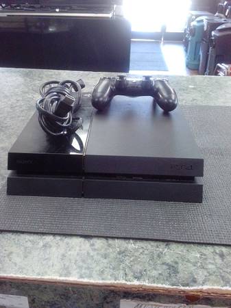 Sony  PS4  game  system   196022-1 1