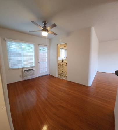 $2,200 / 1br - 600ft2 - Kensington charmer with AC! (Biona) (San Diego)63701704702595122
