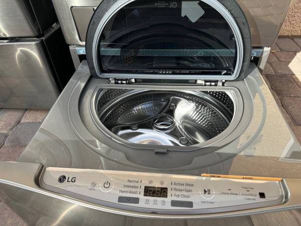 LG - Washer / Sidekick / Dryer / Pedestal 1