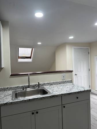 Modern 2 Bed Unit in Pawtucket | 1 Bath | $1695 | Move in ready 1