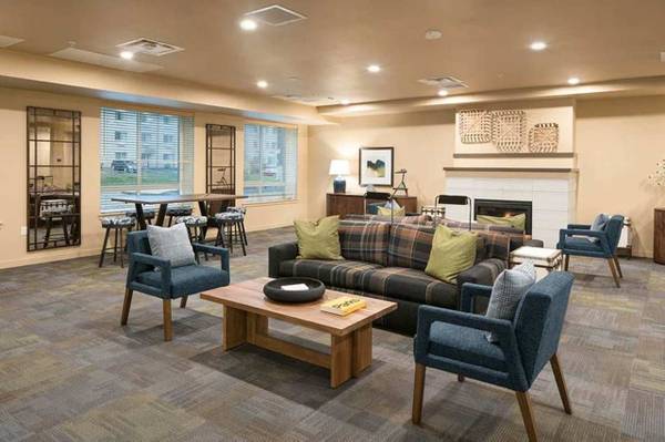 $1,699 / 2br - 2/bd, Alacena de cocina, Lavadora y secadora de tamaño completo (31701 Pete von Reichbauer Way S, Federal Way, WA)63786707884163124