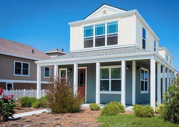 $3,595 / 3br - Short Drive to Sonoma Wine Country - Sophisticated 3 Bedroom (Petaluma)63847326155009122