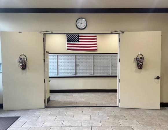 $2,295 / 1br - 632ft2 - Wow-Look at this BEAUTIFUL property for SENIORS 55+  Special Price! (san bruno)63682832396801123