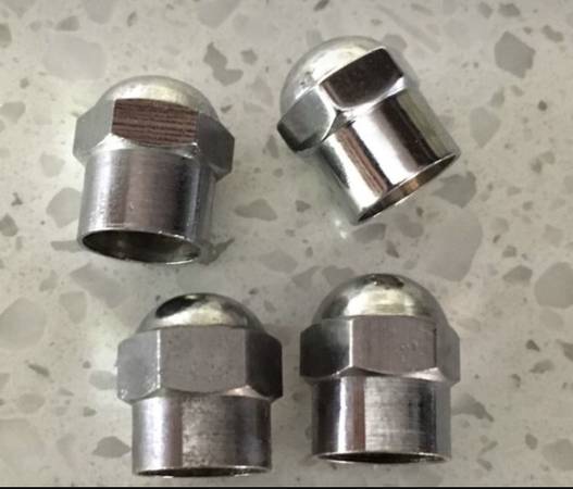 Cubiertas de válvula de color cromo - $15 (Glendale, CA)63470987821313121