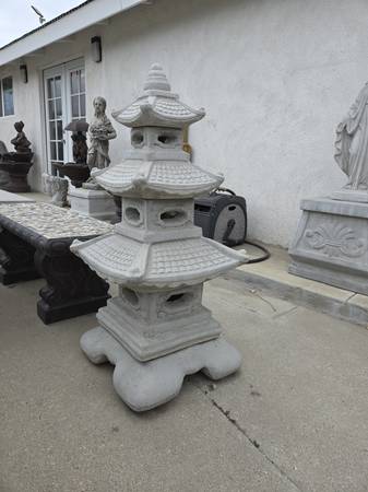 CEMENT PAGODA LANTERNS 1