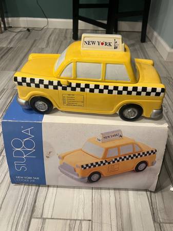 Vintage NYC Taxi Cab Cookie Jar 1