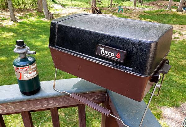 TABLETOP PROPANE GRILL 1