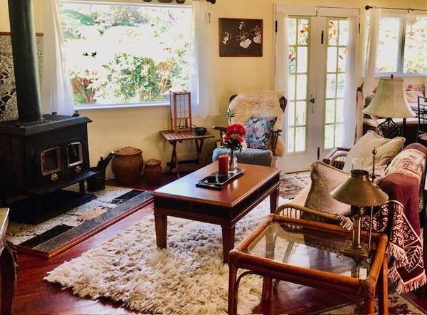 $2,600 / 3br - Beautiful Furnished Farmhouse Retreat in Volcano Village (Volcano Village)63686672560769122